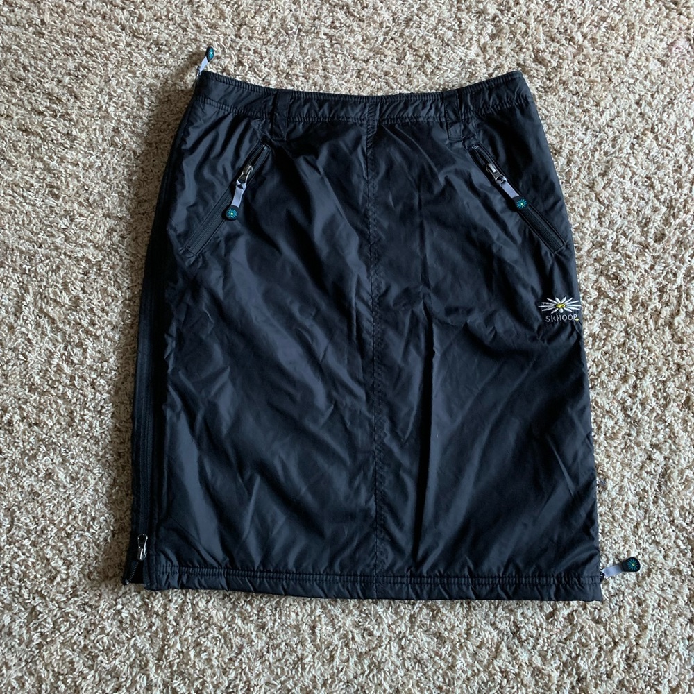 EUC Skhoop Original Snow Skirt size Medium